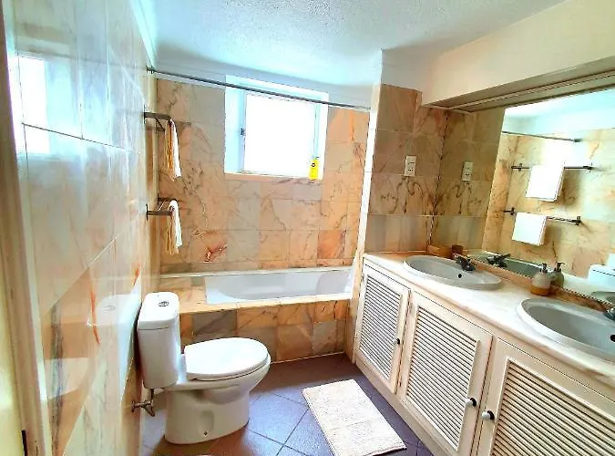 Albufeira-windmill Hill Albufeira